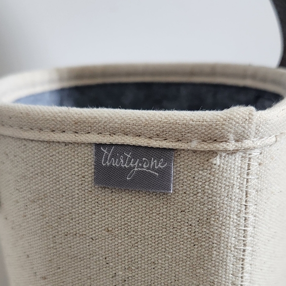 Thirty-One 31 Circular Cream Natural Whisper Gray Felt Wine Bottle Gift Bag - Picture 5 of 10